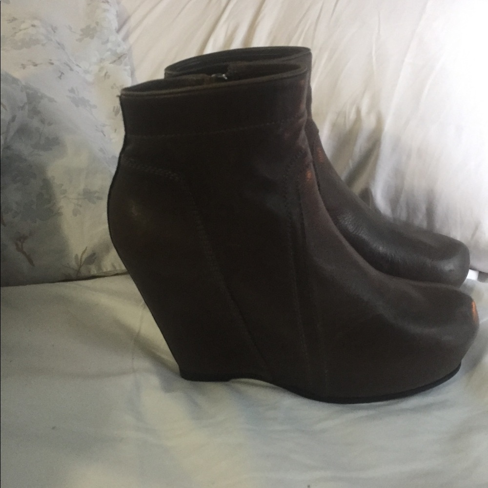 Leather boots